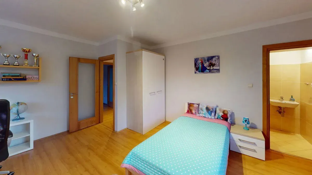 Prodej domu · Rodinný · 424 m² (ID: SaleLink)