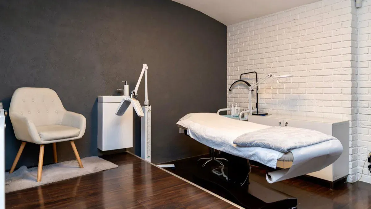 Pronájem komerční nemovitosti · Kosmetický salon · 136 m² (ID: SaleBeautySalon)