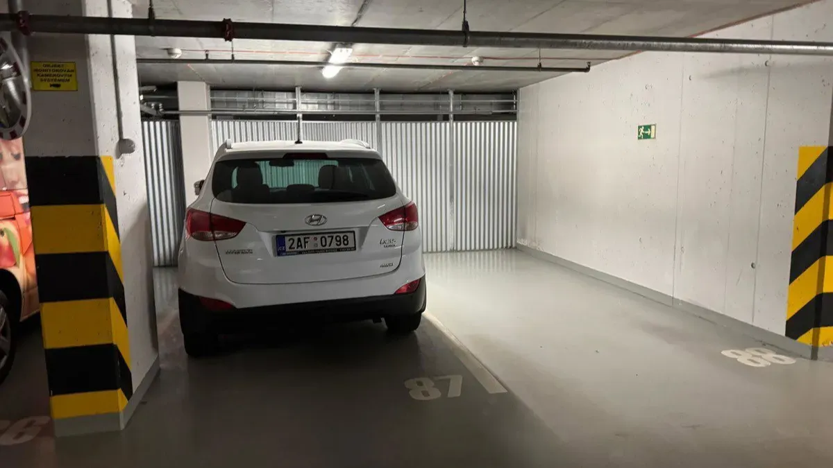 Prodej garáže · 2 m² (ID: SaleGarazP5)