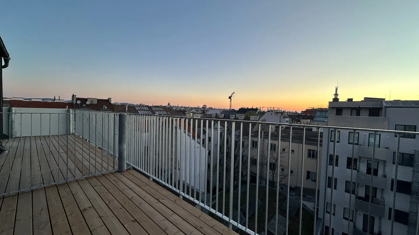 Erstbezug: City-Penthouse Dachgeschosswohnung mit 12 m² Balkon und Blick über Wien