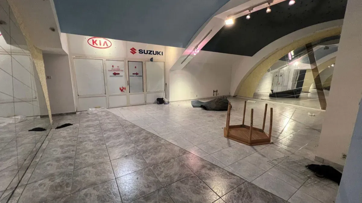 Prodej komerční nemovitosti · Autoservis · 700 m²